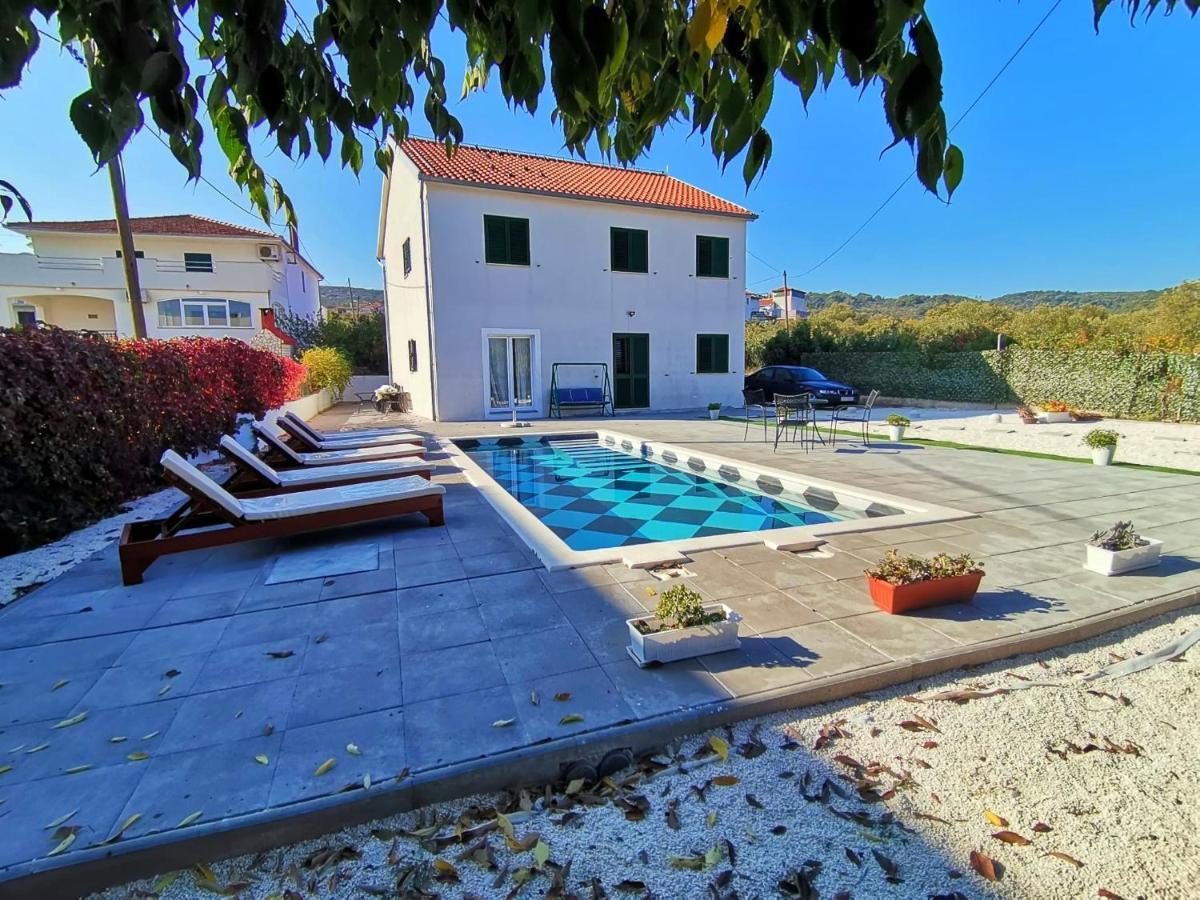 Holiday Home Nino With Amazing Swimming Pool Slatine Buitenkant foto
