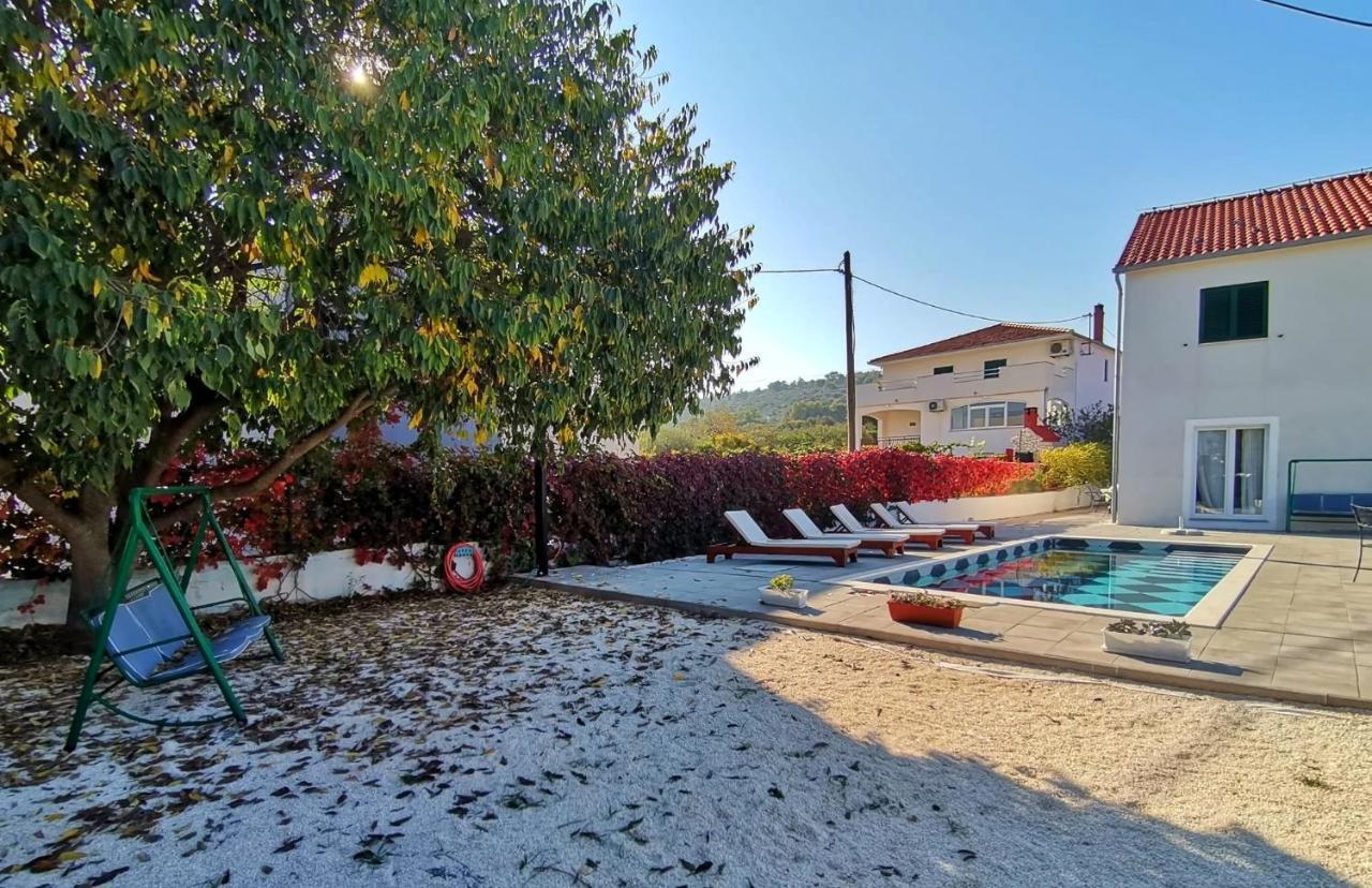 Holiday Home Nino With Amazing Swimming Pool Slatine Buitenkant foto